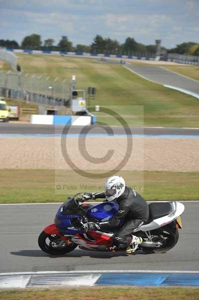 Motorcycle action photographs;donington;donington park leicestershire;donington photographs;event digital images;eventdigitalimages;no limits trackday;peter wileman photography;trackday;trackday digital images;trackday photos