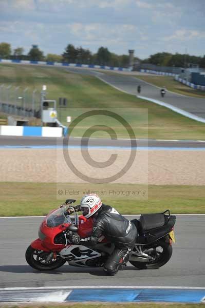 Motorcycle action photographs;donington;donington park leicestershire;donington photographs;event digital images;eventdigitalimages;no limits trackday;peter wileman photography;trackday;trackday digital images;trackday photos