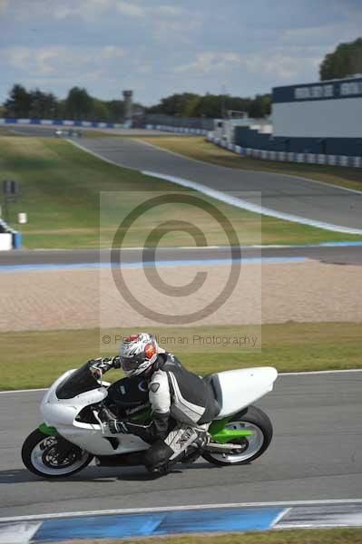Motorcycle action photographs;donington;donington park leicestershire;donington photographs;event digital images;eventdigitalimages;no limits trackday;peter wileman photography;trackday;trackday digital images;trackday photos