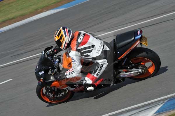 Motorcycle action photographs;donington;donington park leicestershire;donington photographs;event digital images;eventdigitalimages;no limits trackday;peter wileman photography;trackday;trackday digital images;trackday photos