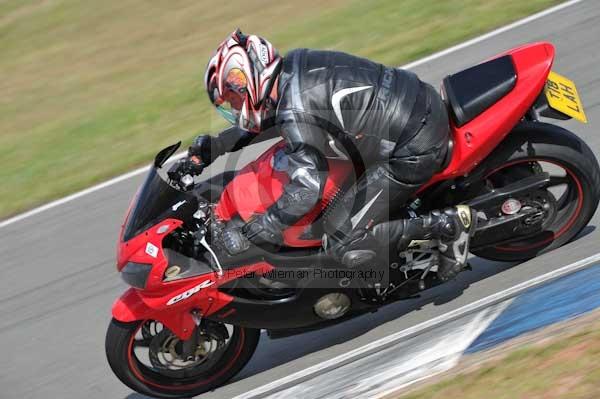 Motorcycle action photographs;donington;donington park leicestershire;donington photographs;event digital images;eventdigitalimages;no limits trackday;peter wileman photography;trackday;trackday digital images;trackday photos