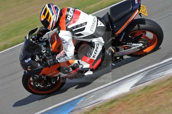 Motorcycle action photographs;donington;donington park leicestershire;donington photographs;event digital images;eventdigitalimages;no limits trackday;peter wileman photography;trackday;trackday digital images;trackday photos