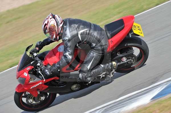 Motorcycle action photographs;donington;donington park leicestershire;donington photographs;event digital images;eventdigitalimages;no limits trackday;peter wileman photography;trackday;trackday digital images;trackday photos