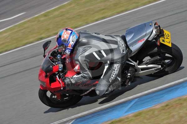 Motorcycle action photographs;donington;donington park leicestershire;donington photographs;event digital images;eventdigitalimages;no limits trackday;peter wileman photography;trackday;trackday digital images;trackday photos