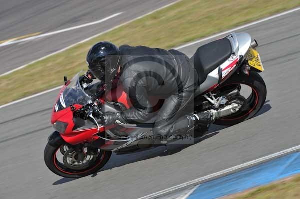 Motorcycle action photographs;donington;donington park leicestershire;donington photographs;event digital images;eventdigitalimages;no limits trackday;peter wileman photography;trackday;trackday digital images;trackday photos