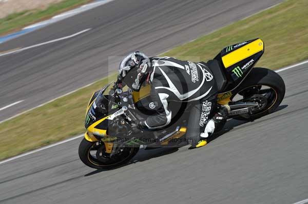 Motorcycle action photographs;donington;donington park leicestershire;donington photographs;event digital images;eventdigitalimages;no limits trackday;peter wileman photography;trackday;trackday digital images;trackday photos
