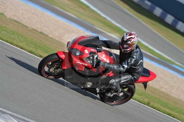 Motorcycle action photographs;donington;donington park leicestershire;donington photographs;event digital images;eventdigitalimages;no limits trackday;peter wileman photography;trackday;trackday digital images;trackday photos