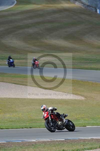 Motorcycle action photographs;donington;donington park leicestershire;donington photographs;event digital images;eventdigitalimages;no limits trackday;peter wileman photography;trackday;trackday digital images;trackday photos