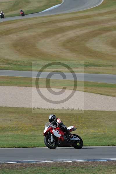 Motorcycle action photographs;donington;donington park leicestershire;donington photographs;event digital images;eventdigitalimages;no limits trackday;peter wileman photography;trackday;trackday digital images;trackday photos