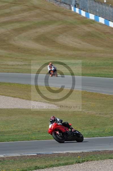 Motorcycle action photographs;donington;donington park leicestershire;donington photographs;event digital images;eventdigitalimages;no limits trackday;peter wileman photography;trackday;trackday digital images;trackday photos