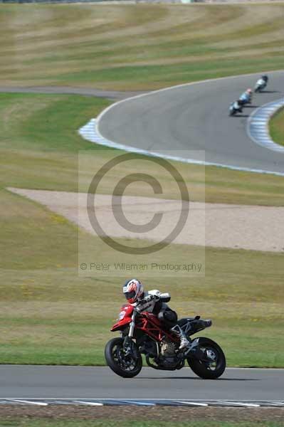 Motorcycle action photographs;donington;donington park leicestershire;donington photographs;event digital images;eventdigitalimages;no limits trackday;peter wileman photography;trackday;trackday digital images;trackday photos