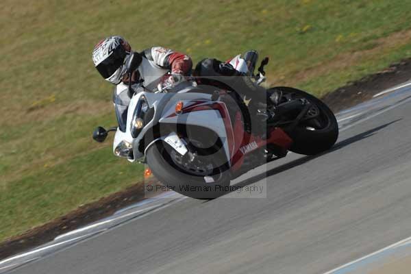 Motorcycle action photographs;donington;donington park leicestershire;donington photographs;event digital images;eventdigitalimages;no limits trackday;peter wileman photography;trackday;trackday digital images;trackday photos