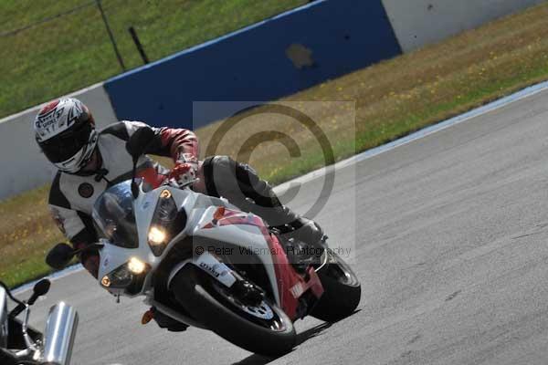 Motorcycle action photographs;donington;donington park leicestershire;donington photographs;event digital images;eventdigitalimages;no limits trackday;peter wileman photography;trackday;trackday digital images;trackday photos