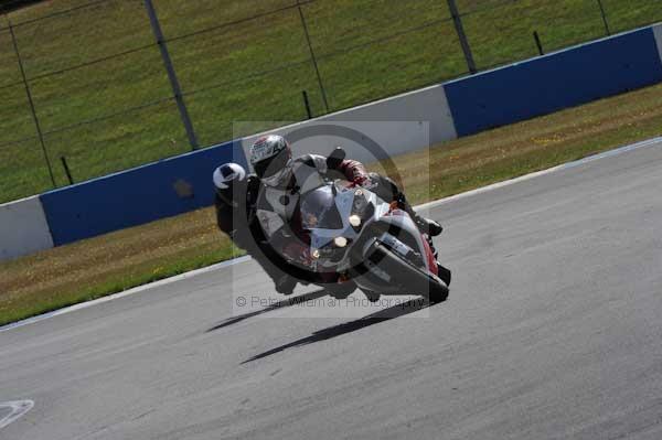 Motorcycle action photographs;donington;donington park leicestershire;donington photographs;event digital images;eventdigitalimages;no limits trackday;peter wileman photography;trackday;trackday digital images;trackday photos
