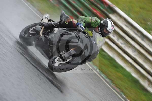 Mallory park Leicestershire;Mallory park photographs;Motorcycle action photographs;event digital images;eventdigitalimages;mallory park;no limits trackday;peter wileman photography;trackday;trackday digital images;trackday photos