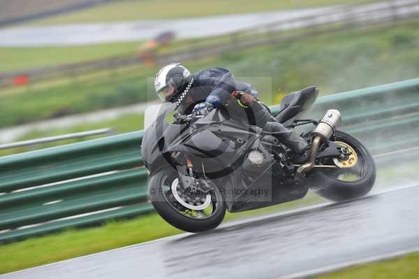 Mallory park Leicestershire;Mallory park photographs;Motorcycle action photographs;event digital images;eventdigitalimages;mallory park;no limits trackday;peter wileman photography;trackday;trackday digital images;trackday photos