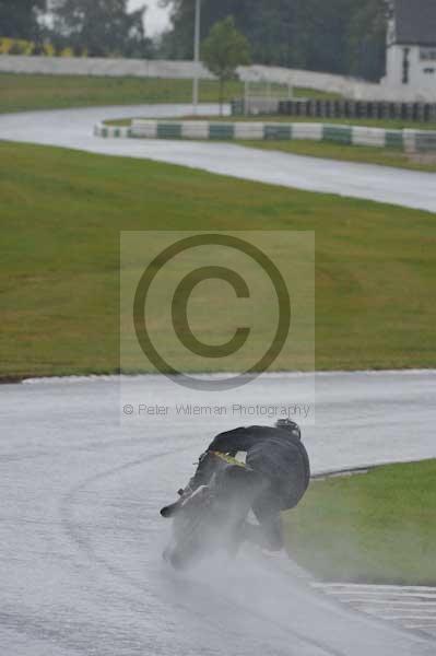 Mallory park Leicestershire;Mallory park photographs;Motorcycle action photographs;event digital images;eventdigitalimages;mallory park;no limits trackday;peter wileman photography;trackday;trackday digital images;trackday photos