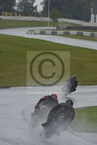 Mallory park Leicestershire;Mallory park photographs;Motorcycle action photographs;event digital images;eventdigitalimages;mallory park;no limits trackday;peter wileman photography;trackday;trackday digital images;trackday photos
