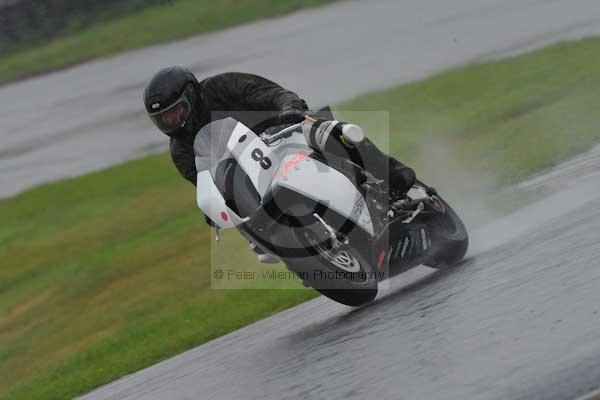 Mallory park Leicestershire;Mallory park photographs;Motorcycle action photographs;event digital images;eventdigitalimages;mallory park;no limits trackday;peter wileman photography;trackday;trackday digital images;trackday photos