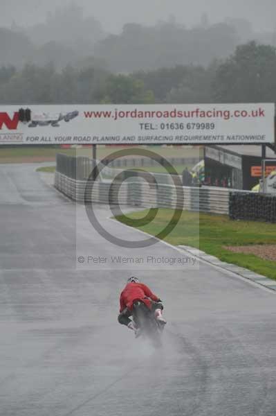 Mallory park Leicestershire;Mallory park photographs;Motorcycle action photographs;event digital images;eventdigitalimages;mallory park;no limits trackday;peter wileman photography;trackday;trackday digital images;trackday photos