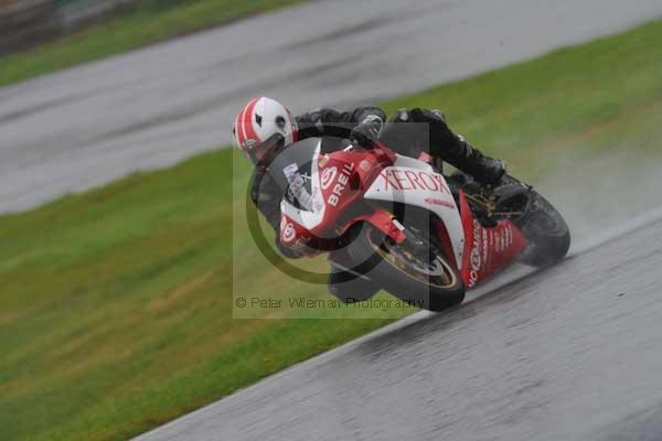 Mallory park Leicestershire;Mallory park photographs;Motorcycle action photographs;event digital images;eventdigitalimages;mallory park;no limits trackday;peter wileman photography;trackday;trackday digital images;trackday photos