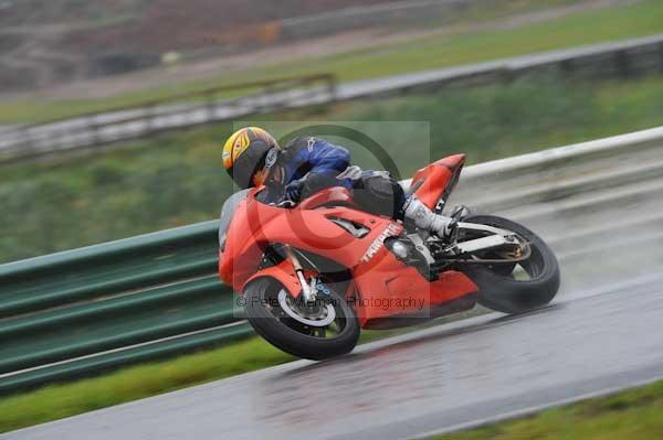 Mallory park Leicestershire;Mallory park photographs;Motorcycle action photographs;event digital images;eventdigitalimages;mallory park;no limits trackday;peter wileman photography;trackday;trackday digital images;trackday photos