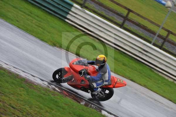 Mallory park Leicestershire;Mallory park photographs;Motorcycle action photographs;event digital images;eventdigitalimages;mallory park;no limits trackday;peter wileman photography;trackday;trackday digital images;trackday photos