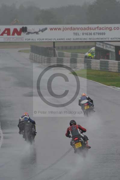 Mallory park Leicestershire;Mallory park photographs;Motorcycle action photographs;event digital images;eventdigitalimages;mallory park;no limits trackday;peter wileman photography;trackday;trackday digital images;trackday photos