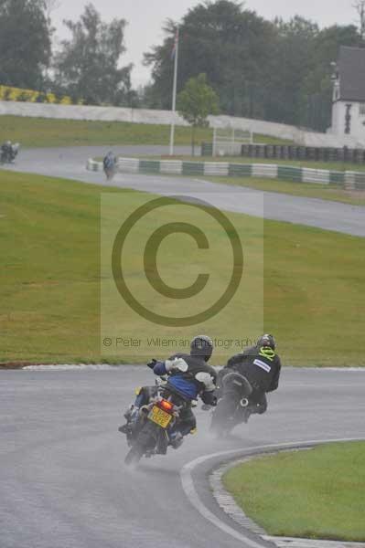 Mallory park Leicestershire;Mallory park photographs;Motorcycle action photographs;event digital images;eventdigitalimages;mallory park;no limits trackday;peter wileman photography;trackday;trackday digital images;trackday photos
