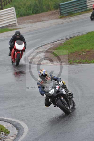 Mallory park Leicestershire;Mallory park photographs;Motorcycle action photographs;event digital images;eventdigitalimages;mallory park;no limits trackday;peter wileman photography;trackday;trackday digital images;trackday photos