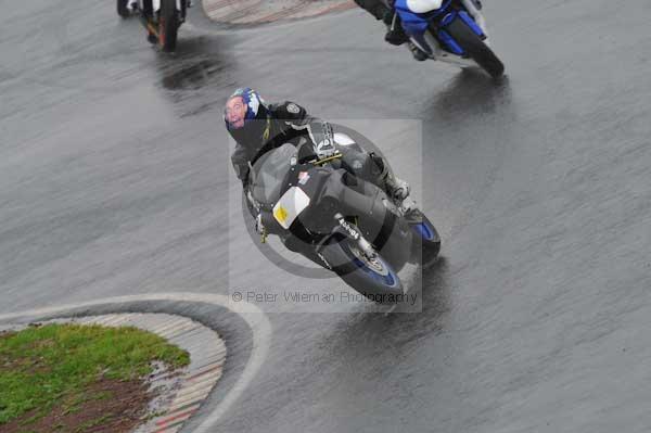 Mallory park Leicestershire;Mallory park photographs;Motorcycle action photographs;event digital images;eventdigitalimages;mallory park;no limits trackday;peter wileman photography;trackday;trackday digital images;trackday photos