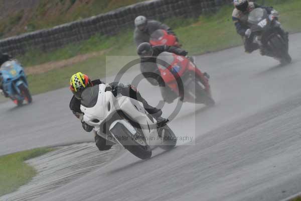 Mallory park Leicestershire;Mallory park photographs;Motorcycle action photographs;event digital images;eventdigitalimages;mallory park;no limits trackday;peter wileman photography;trackday;trackday digital images;trackday photos