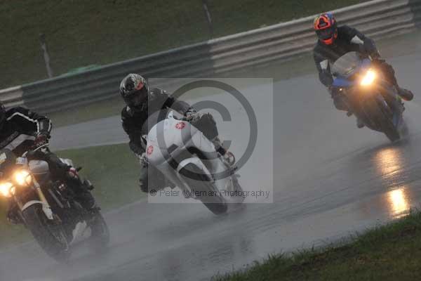 Mallory park Leicestershire;Mallory park photographs;Motorcycle action photographs;event digital images;eventdigitalimages;mallory park;no limits trackday;peter wileman photography;trackday;trackday digital images;trackday photos