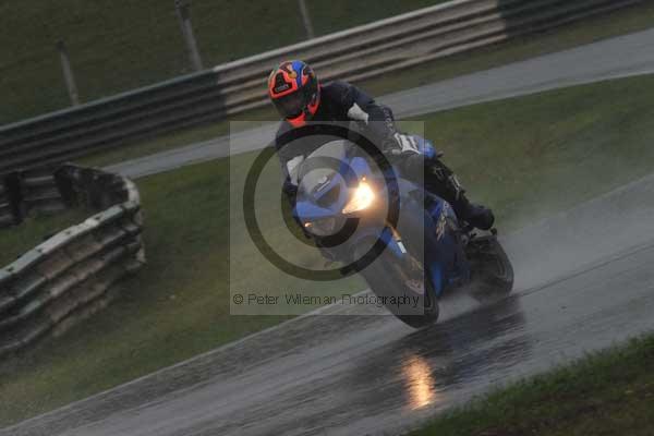Mallory park Leicestershire;Mallory park photographs;Motorcycle action photographs;event digital images;eventdigitalimages;mallory park;no limits trackday;peter wileman photography;trackday;trackday digital images;trackday photos