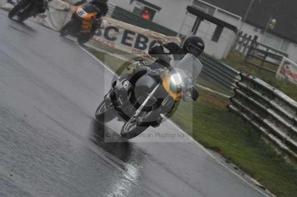 Mallory park Leicestershire;Mallory park photographs;Motorcycle action photographs;event digital images;eventdigitalimages;mallory park;no limits trackday;peter wileman photography;trackday;trackday digital images;trackday photos