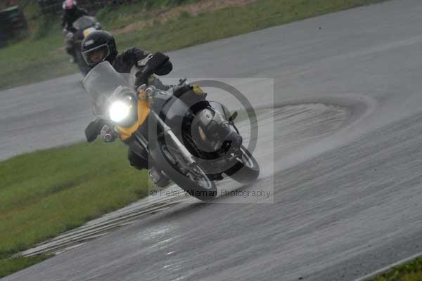Mallory park Leicestershire;Mallory park photographs;Motorcycle action photographs;event digital images;eventdigitalimages;mallory park;no limits trackday;peter wileman photography;trackday;trackday digital images;trackday photos
