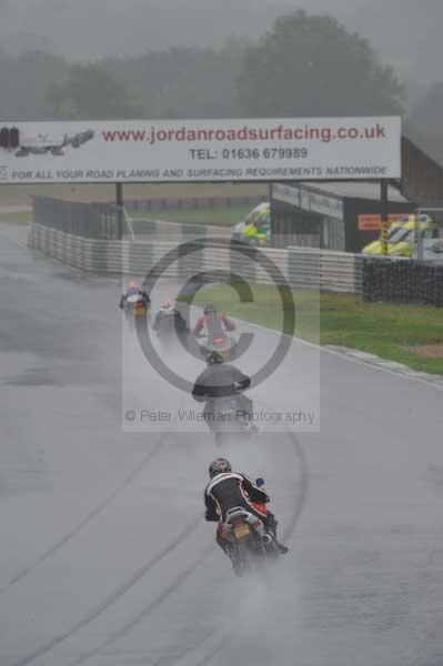 Mallory park Leicestershire;Mallory park photographs;Motorcycle action photographs;event digital images;eventdigitalimages;mallory park;no limits trackday;peter wileman photography;trackday;trackday digital images;trackday photos