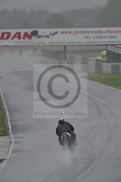 Mallory park Leicestershire;Mallory park photographs;Motorcycle action photographs;event digital images;eventdigitalimages;mallory park;no limits trackday;peter wileman photography;trackday;trackday digital images;trackday photos