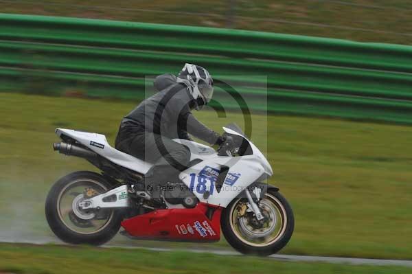 Mallory park Leicestershire;Mallory park photographs;Motorcycle action photographs;event digital images;eventdigitalimages;mallory park;no limits trackday;peter wileman photography;trackday;trackday digital images;trackday photos