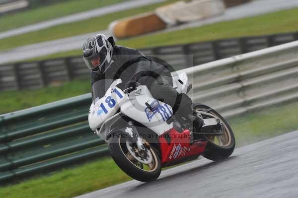 Mallory park Leicestershire;Mallory park photographs;Motorcycle action photographs;event digital images;eventdigitalimages;mallory park;no limits trackday;peter wileman photography;trackday;trackday digital images;trackday photos