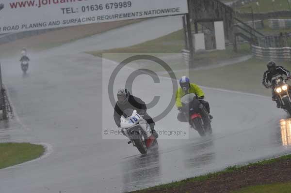 Mallory park Leicestershire;Mallory park photographs;Motorcycle action photographs;event digital images;eventdigitalimages;mallory park;no limits trackday;peter wileman photography;trackday;trackday digital images;trackday photos