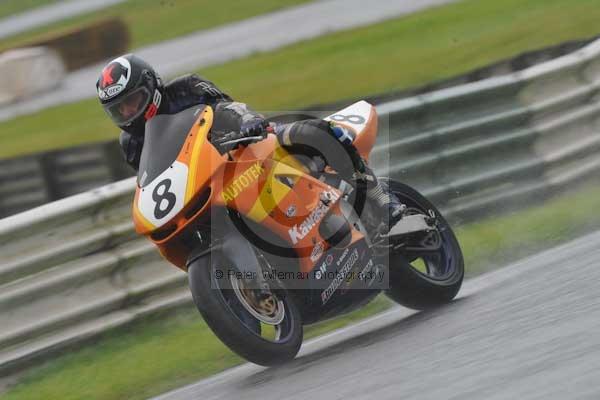 Mallory park Leicestershire;Mallory park photographs;Motorcycle action photographs;event digital images;eventdigitalimages;mallory park;no limits trackday;peter wileman photography;trackday;trackday digital images;trackday photos