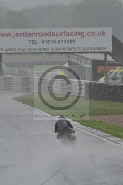 Mallory park Leicestershire;Mallory park photographs;Motorcycle action photographs;event digital images;eventdigitalimages;mallory park;no limits trackday;peter wileman photography;trackday;trackday digital images;trackday photos