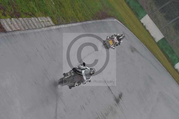 Mallory park Leicestershire;Mallory park photographs;Motorcycle action photographs;event digital images;eventdigitalimages;mallory park;no limits trackday;peter wileman photography;trackday;trackday digital images;trackday photos