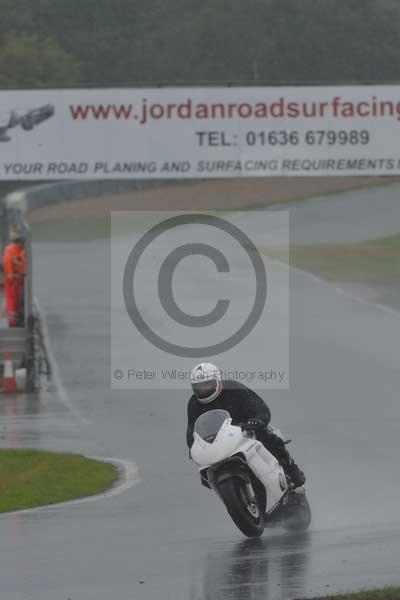 Mallory park Leicestershire;Mallory park photographs;Motorcycle action photographs;event digital images;eventdigitalimages;mallory park;no limits trackday;peter wileman photography;trackday;trackday digital images;trackday photos
