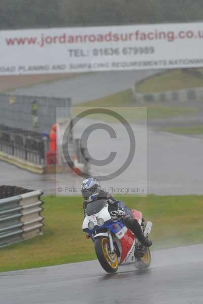 Mallory park Leicestershire;Mallory park photographs;Motorcycle action photographs;event digital images;eventdigitalimages;mallory park;no limits trackday;peter wileman photography;trackday;trackday digital images;trackday photos