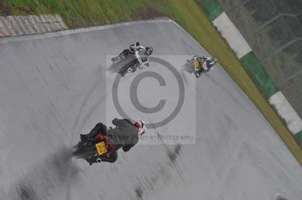 Mallory park Leicestershire;Mallory park photographs;Motorcycle action photographs;event digital images;eventdigitalimages;mallory park;no limits trackday;peter wileman photography;trackday;trackday digital images;trackday photos