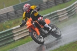 Mallory-park-Leicestershire;Mallory-park-photographs;Motorcycle-action-photographs;event-digital-images;eventdigitalimages;mallory-park;no-limits-trackday;peter-wileman-photography;trackday;trackday-digital-images;trackday-photos
