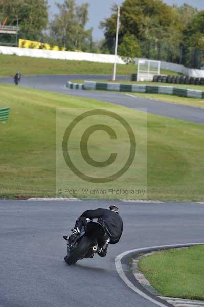 Mallory park Leicestershire;Mallory park photographs;Motorcycle action photographs;event digital images;eventdigitalimages;mallory park;no limits trackday;peter wileman photography;trackday;trackday digital images;trackday photos