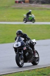 Mallory-park-Leicestershire;Mallory-park-photographs;Motorcycle-action-photographs;event-digital-images;eventdigitalimages;mallory-park;no-limits-trackday;peter-wileman-photography;trackday;trackday-digital-images;trackday-photos